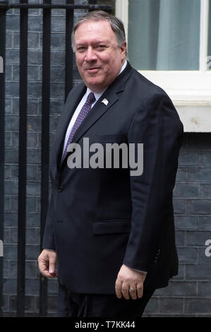 London, Großbritannien. 8. Mai, 2019. Us-Staatssekretär Mike Pompeo kommt für ein Treffen mit dem britischen Premierminister Theresa May in der Downing Street in London, Großbritannien, am 8. Mai 2019. Us-Staatssekretär Mike Pompeo ist in London am Mittwoch zu Gesprächen mit britischen Beamten auf die besondere Beziehung zwischen den beiden Ländern unter verschärfter Spannungen mit dem Iran und Brexit Unsicherheit. Credit: Ray Tang/Xinhua/Alamy leben Nachrichten Stockfoto