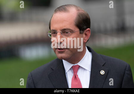 Washington, Vereinigte Staaten von Amerika. 08 Mai, 2019. United States Minister für Gesundheit und Soziale Dienste (HHS), Alex Azar zu den Medien spricht im Weißen Haus in Washington, DC, 8. Mai 2019. Quelle: Chris Kleponis/CNP | Verwendung der weltweiten Kredit: dpa/Alamy leben Nachrichten Stockfoto