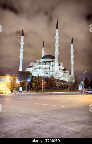 Die Kocatepe Moschee ist die grösste Moschee in Ankara, die Hauptstadt der Türkei. Stockfoto