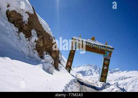 1000 Jahre alten Schlüssel Gompa ist der tibetisch-buddhistischen Kloster auf einem Hügel in einer Höhe von 4166 Meter über dem Meeresspiegel, in der spiti Stockfoto