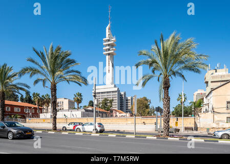 Israel, Tel Aviv-Yafo - 23. Februar 2019: Marganit Turm in Hakirya von ASSA Architekten Stockfoto