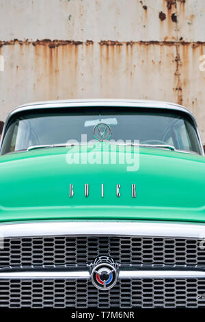 1955 Buick Roadmaster im Bicester Heritage Center 'Drive es Tag'. Bicester, Oxfordshire, England Stockfoto