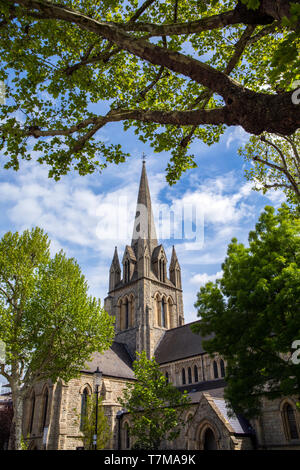 Ein Blick auf die schöne St. Johns Kirche, Notting Hill, London, UK. Stockfoto