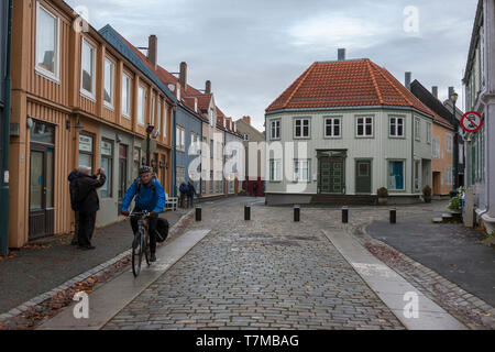 Alte Holzhäuser Linie Nedre Bakklandet, Bakklandet, Trondheim, Trøndelag, Norwegen Stockfoto