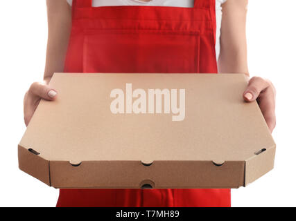 Lieferung Frau mit Pappe pizza box auf weißem Hintergrund Stockfoto