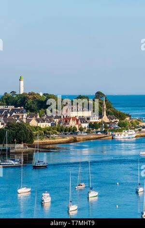 Frankreich, Finistere, Benodet, der Mündung des Fluss Odet, Glenans Archipel im Hintergrund Stockfoto