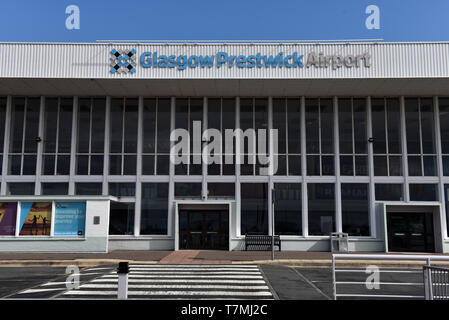 Glasgow Prestwick Flughafen vor dem Hauptterminal an einem sonnigen Tag Stockfoto