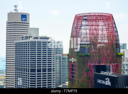 International Plaza Oasia, Hotel Downtown, AXA Tower, Türme und Wolkenkratzer in der Innenstadt von Singapur. Stockfoto