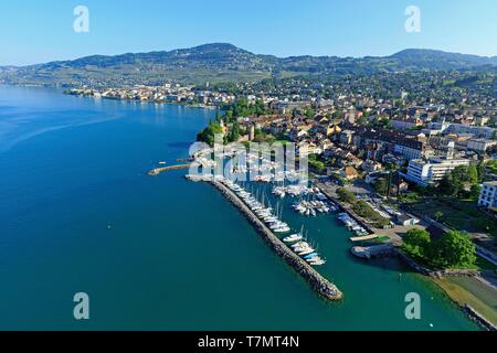 Schweiz, Kanton Waadt, Genfer See, Stadtteil La Riviera Land der Enhaut, Turm von Peilz (Luftbild) Stockfoto