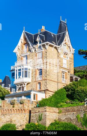 Frankreich, Ille-et-Vilaine, Dinard, Pointe de la Malouine, Port Salut oder Cézembre Villa mit einem Belle Epoque Architektur 1892 Stockfoto