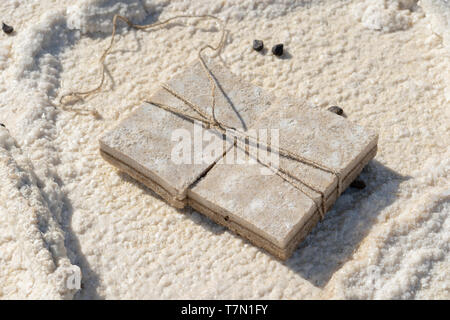 Salz Platten der Bergleute in der Salzwüste in der danakil Depression in Äthiopien. Stockfoto