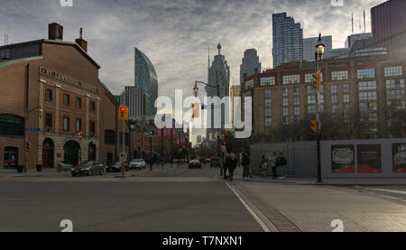 2015, National Geographic namens St Lawrence Markt in Toronto "World's Best Food Market". Es ist in der Altstadt und ein Muss, wenn Sie die Website besuchen. Stockfoto