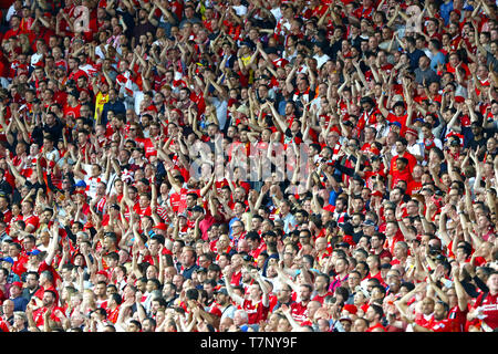 Masse von Liverpool Fans zeigen ihre Unterstützung während der UEFA Champions League Finale 2018 gegen Real Madrid Stockfoto