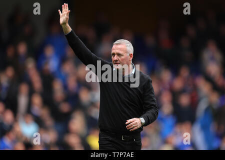 Manager von Ipswich Town, Paul Lambert Wellen zu den Ipswich Town Fans - Ipswich Town v Leeds United, Sky Bet Meisterschaft, Portman Road, Ipswich - 5 Mai 2019 Editorial nur verwenden - DataCo Einschränkungen Stockfoto