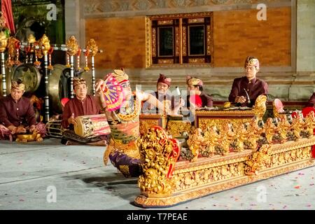 Indonesien, Bali, Ubud, Legong Tanz im Puri Agung Peliatan Tempel Stockfoto