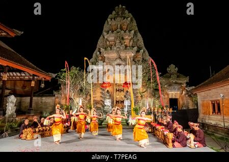 Indonesien, Bali, Ubud, Legong Tanz im Puri Agung Peliatan Tempel Stockfoto