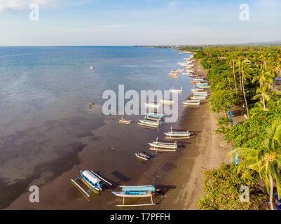 Indonesien,Bali, prahu auf Lovina Beach (Luftbild) Stockfoto