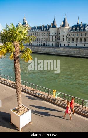 Frankreich, Paris, Ufer der Seine klassifiziert Unesco, Paris Strand und die Conciergerie Stockfoto