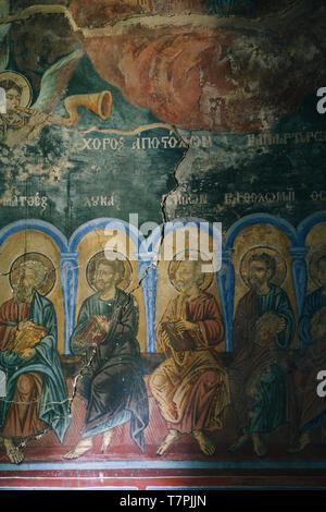 Antike Griechische orthodoxe Fresken in einem Kloster in der Nähe von Kipoi, Zagoria, Griechenland. Stockfoto