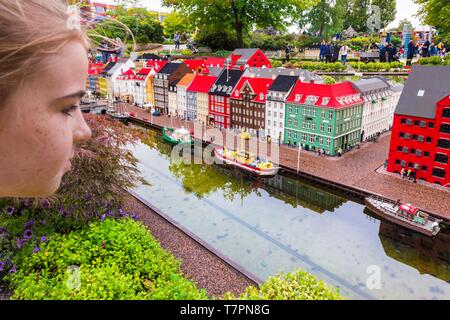 Dänemark, jütland, Billund, Legoland® Billund ist der erste Legoland Park gegründet im Jahr 1968, in der Nähe der Hauptsitze der Lego® (der Begriff Lego ist abgeleitet von der Dänischen Leg godt Sinne gut spielt), es besteht aus folgenden Räumen: Hier der Hafen von Kopenhagen mit 3,5 Millionen Ziegel im Miniland true animierte Miniatur Welt gemacht, sondern auch zu Legoredo Town, Imagination Zone, Knights Kingdom, DUPLO Land, Pirate Land, LEGO City, Insel Dino, Fun Town, LEGO X-Treme, Land Abenteuer, Verkehr, Reich der Pharaonen, Land der Wikinger, Stockfoto