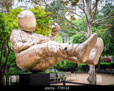 BARCELONA, Spanien - 8. Mai 2019: Ayrton Senna lebensgroße Skulptur des britischen Künstlers Paul Oz Stockfoto