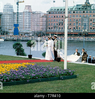 Hochzeit von Carl Gustaf von Schweden und Thunfischwadenfänger Frau Silvia Sterben am 19. Juni 1976. Die Hochzeit von Carl Gustaf von Schweden und seine Frau Silvia am 19. Juni 1976. Stockfoto