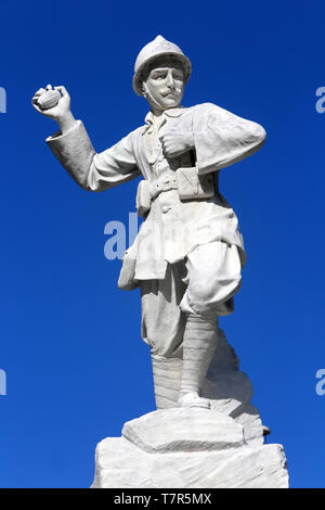 Monument Aux Morts. Saint-Gervais-les-Bains. Memorial. Soldat. Saint-Gervais-les-Bains. Die französischen Alpen. Stockfoto