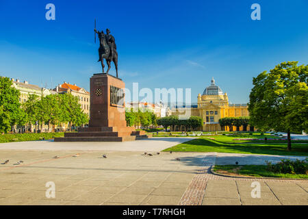 Die Statue von König Tomislav in Zagreb Kroatien und Kunst Pavillon in schönen Frühlingstag Stockfoto