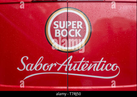 Hintere Türen eines Super Bock Bier Lieferwagen mit Logo Stockfoto