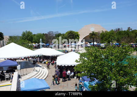 ALISO Viejo, Kalifornien, 4. Mai 2019: Frieden Seebühne bei Soka Universith während des 18. jährlichen Internationalen Festivals. Stockfoto