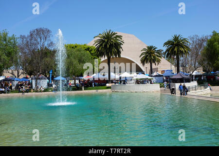 ALISO Viejo, Kalifornien, 4. Mai 2019: Frieden See Brunnen- und Erholungszentrum während des 18. internationalen Festival. Stockfoto