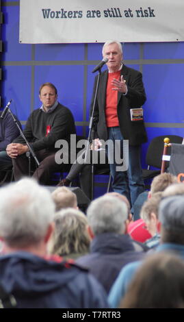 Chesterfield, Derbyshire, UK. 6. Mai 2019. John McDonnell, britische Labour-Politiker und Schatten der Finanzminister spricht an der jährlichen Chesterfield Tag der Rallye. Durch Gewerkschaften, darunter der TUC und ASLEF, andere Redner unterstützte Arbeit MP für Chesterfield, Toby Perkins Stockfoto