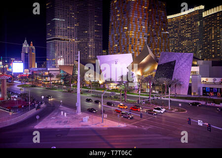 Las Vegas, Paradise, Nevada USA, Luxus Designer Shops in Kristallen bei Nacht Stockfoto