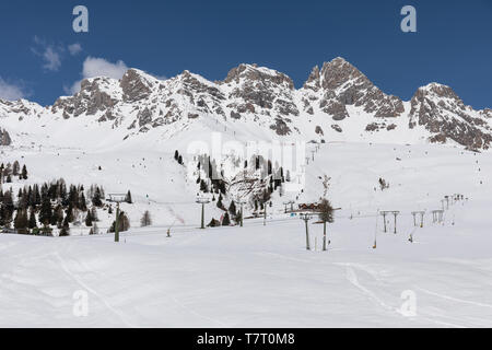 San Pellegrino ski resort in den Dolomiten, Italien Stockfoto