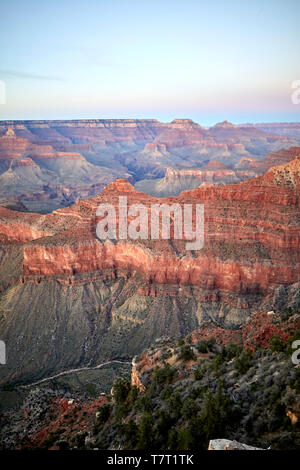 Wahrzeichen der Grand Canyon National Park South Rim steile Schlucht geschnitzt von den Colorado River in Arizona, Usa Stockfoto