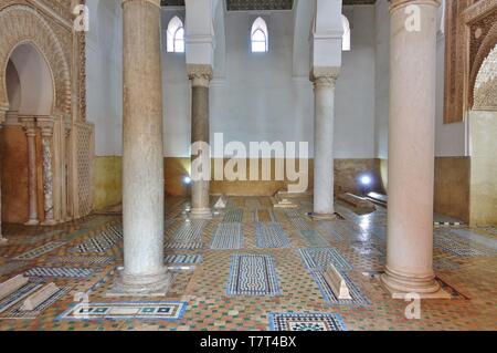 Marrakesch, Marokko - 29 Mär 2019 - Blick auf den Saadischen Gräbern, ein Wahrzeichen Mausoleum in der Nähe der Kasbah Moschee in Marrakesch, Marokko. Stockfoto