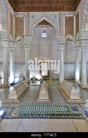 Marrakesch, Marokko - 29 Mär 2019 - Blick auf den Saadischen Gräbern, ein Wahrzeichen Mausoleum in der Nähe der Kasbah Moschee in Marrakesch, Marokko. Stockfoto