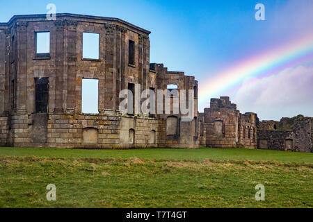 Abfahrt Burg bei Mussenden Temple in Castlerock, County Londonderry Nordirland. Stockfoto