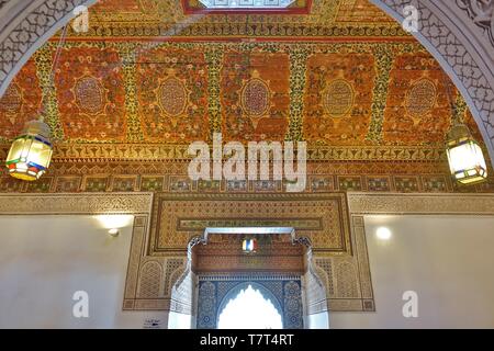 Marrakesch, Marokko - 29 Mär 2019 - Blick auf das Palais Bahia (Brilliance), ein Wahrzeichen Palast aus dem 19. Jahrhundert und Gartenlandschaft in Marrakesch, Morocc entfernt Stockfoto
