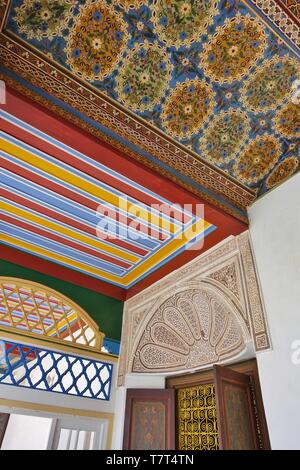 Marrakesch, Marokko - 29 Mär 2019 - Blick auf das Palais Bahia (Brilliance), ein Wahrzeichen Palast aus dem 19. Jahrhundert und Gartenlandschaft in Marrakesch, Morocc entfernt Stockfoto