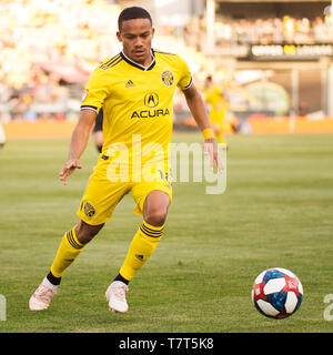 Mai 8, 2019: Columbus Crew SC Mittelfeldspieler Robinho (18) übernimmt den Ball gegen LA Galaxy in ihr Spiel in Columbus, Ohio, USA. Brent Clark/Alamy Live Stockfoto