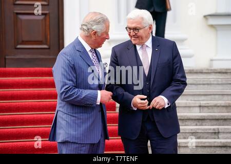 Berlin, Deutschland. 07 Mai, 2019. 07.05.2019, Berlin, Charles Philip Arthur George, Prinz von Wales (Prinz von Wales) und Herzog von Cornwall (Herzog von Cornwall), Prinz Charles für kurze im Schloss Bellevue. Prinz Charles ist der Thronfolger des Vereinigten Königreichs. Er ist der älteste Sohn von Königin Elizabeth II. und Prinz Philip. Ankunft der königlichen Besuch mit Empfang des Bundespräsidenten Dr. Frank-Walter Steinmeier. | Verwendung der weltweiten Kredit: dpa/Alamy leben Nachrichten Stockfoto