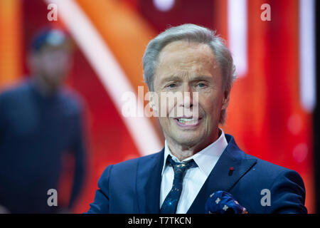 Berlin, Deutschland. 04 Mai, 2019. Peter Kraus, Musiker, Sänger, endgültige Foto, "Willkommen bei Carmen Nebel" 15-Jahr Jubiläum der ZDF-Show am 4. Mai 2017 aus dem Velodrom Berlin, | Verwendung der weltweiten Kredit: dpa/Alamy leben Nachrichten Stockfoto