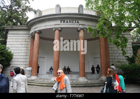 Venedig, Italien. 08 Mai, 2019. Der französische Pavillon auf der Kunstbiennale Venedig 2019. Die internationale Kunstausstellung beginnt am 11.05.2019 und endet am 24.11.2019. (Dpa' den Test der Geduld für die Biennale Besucher: Die Frankreich Pavilion') Credit: Felix Hörhager/dpa/Alamy leben Nachrichten Stockfoto