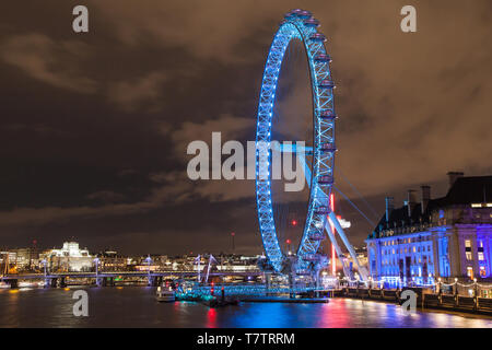 London Eye bei Nacht, London, Vereinigtes Königreich. Stockfoto