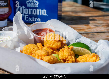 Golfküste gebratene Garnelen Warenkorb in Biloxi, Mississippi, USA Stockfoto