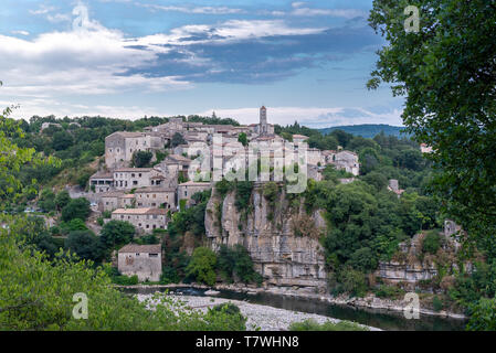Dorf Balazuc, Frankreich, Ardèche, Sommer Stockfoto