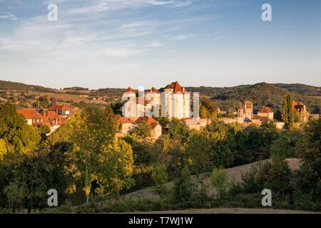 Frankreich, Correze, Curemonte, beschriftet Les Plus beaux villages de France (Schönste Dörfer Frankreichs), allgemeine Ansicht des Dorfes Stockfoto