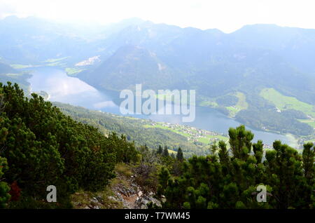 Blick auf den See Grundl im Salzkammergut in Österreich Stockfoto