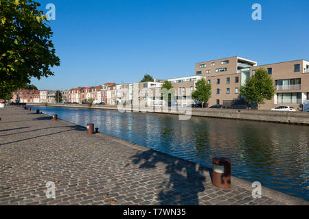 Frankreich, Nord, Lille, Bois Blancs Bezirk, Häuser entlang der Deûle canal Stockfoto